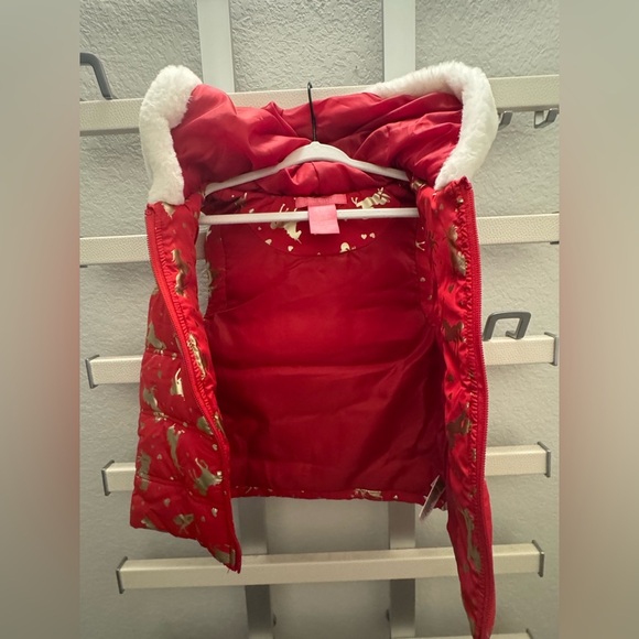 Isaac Mizrahi Girls Puffer Vest Size Small 5/6 Red Unicorn Heart Hooded Faux Fur - Picture 4 of 4